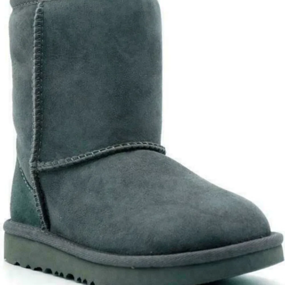 UGG Classic Short II Black Suede Ultra Lightweight Lined Pull-On Boot Size 8